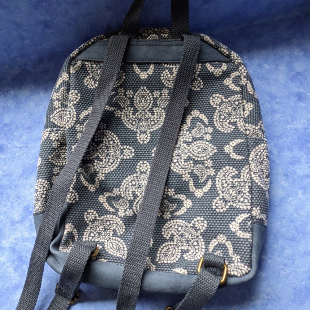 T-Shirt & Jeans backpack Purse - Picture 3 of 7